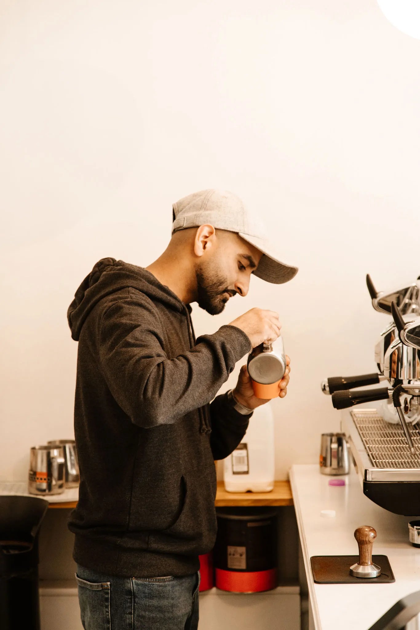 Simba Bru Coffee Roaster Abbas making Coffee