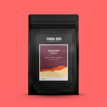 Black coffee bag with 'Simba Bru' branding on a pink background